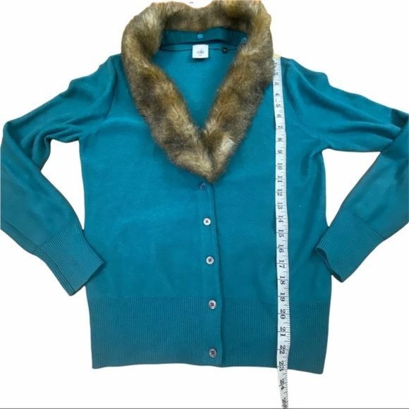 CAbi Tearoom Cardigan w/faux fur collar removable Medium Teal Green EUC - Picture 7 of 14